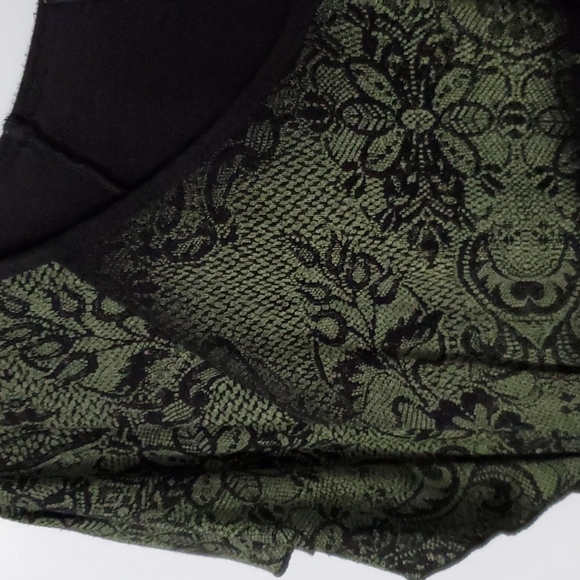 Laura flutter sleeve blouse - Picture 2 of 8